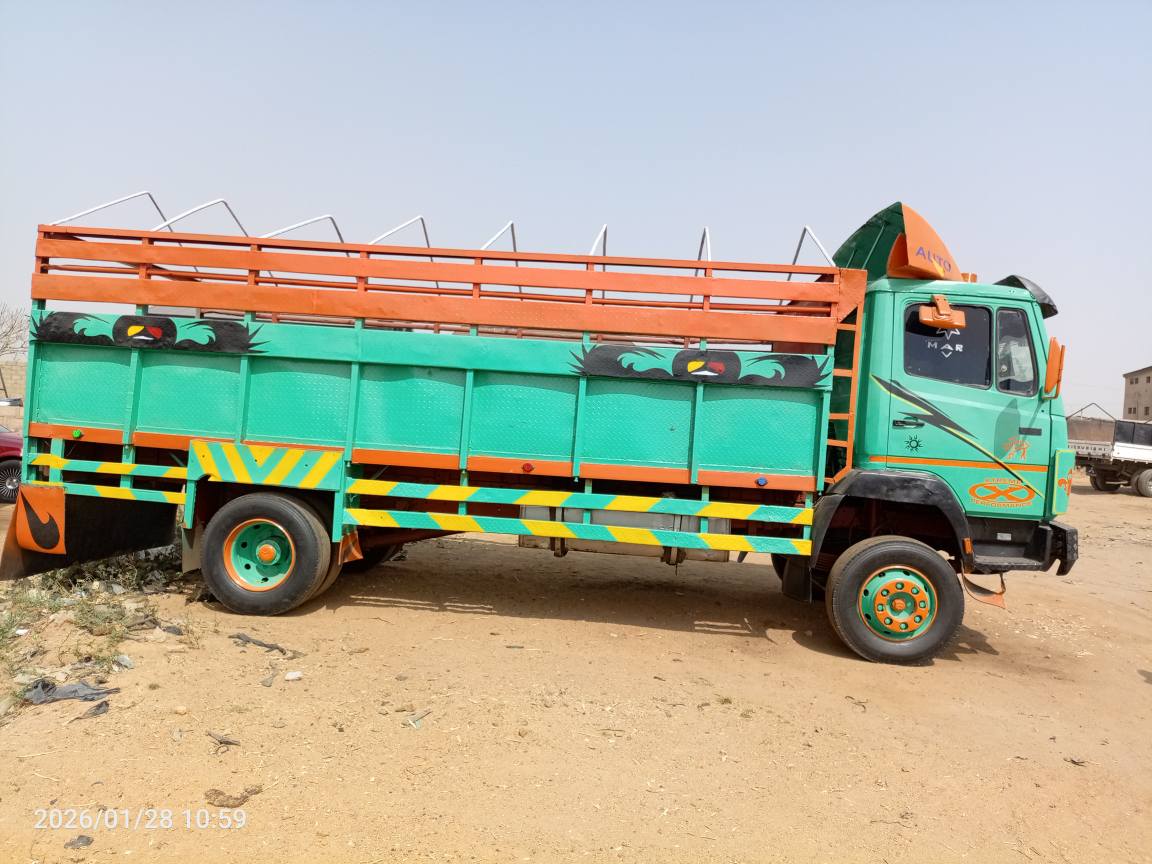 A picture of Mercedes Benz truck 08088462156