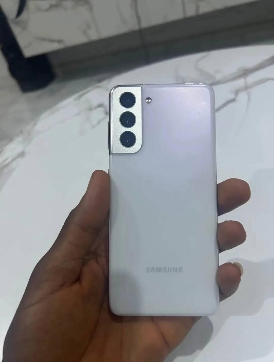 A picture of Samsung Galaxy S21 5G