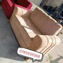 A picture of 0785939368 Sofa mpya za kisasa 160 000 usafir juu yangu