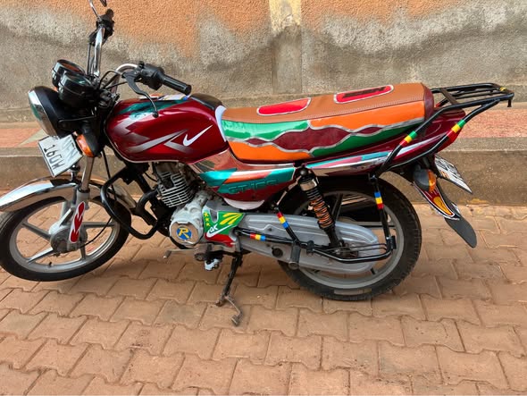 A picture of Bajaj CT 125cc