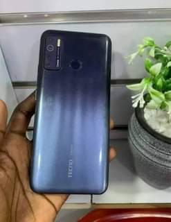 A picture of Tecno camon 16s