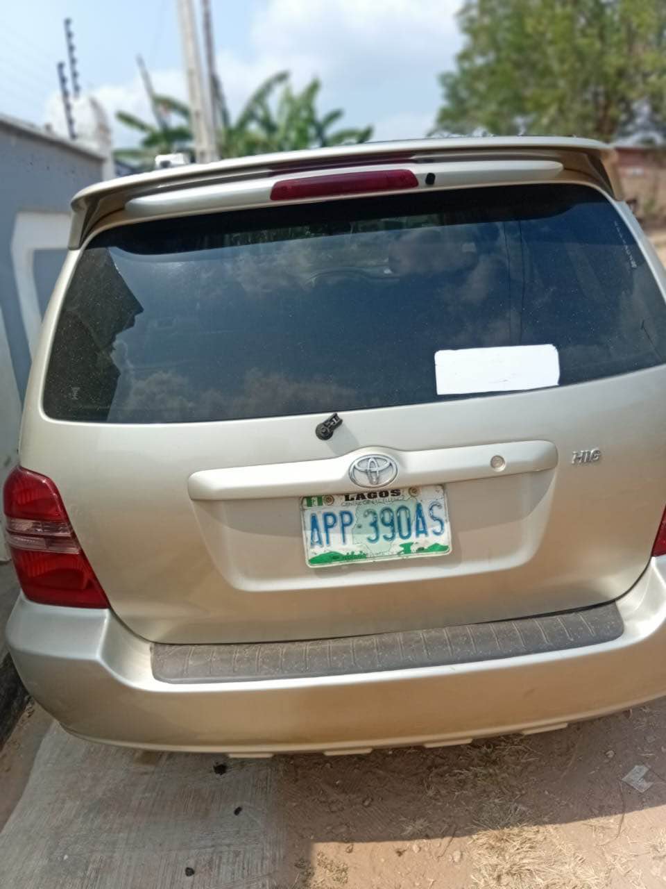 A picture of Toyota highlander 04 Complete first body pan Very Silent Engine