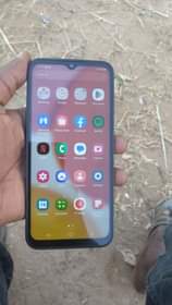 A picture of SAMSUNG A14 GB 64 RAM 4 GB laki 220