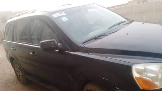 A picture of Honda Pilot 2003