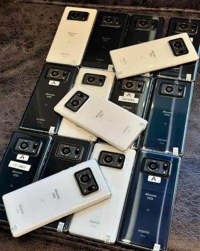 A picture of Aquos R6 used clean