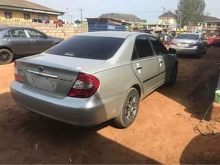 A picture of 2004 Toyota Camry first body pan