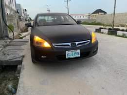 A picture of Clean 2006 Honda DC very clean mart black buy and
