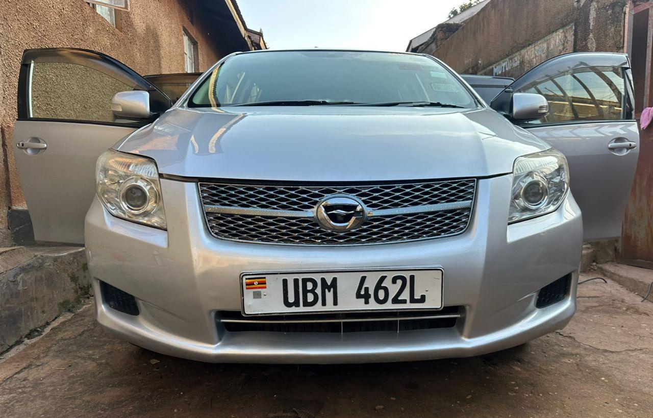 A picture of Toyota Fielder