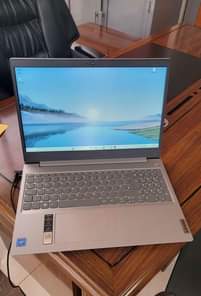 A picture of Lenovo ideaPad 1000gb storage 4gb Ram 5hrs battery . Call