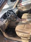 A picture of 2006 highlander 3 row engine and Gear perfectly ok AC