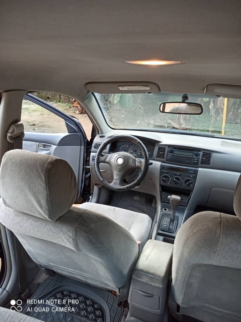 A picture of Toyota Corolla 2004