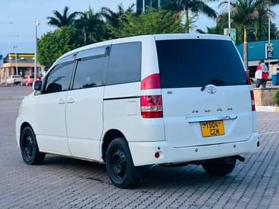 A picture of Noah milion 5 9 Ipo mwanza Automatic Engine safi 0784857610