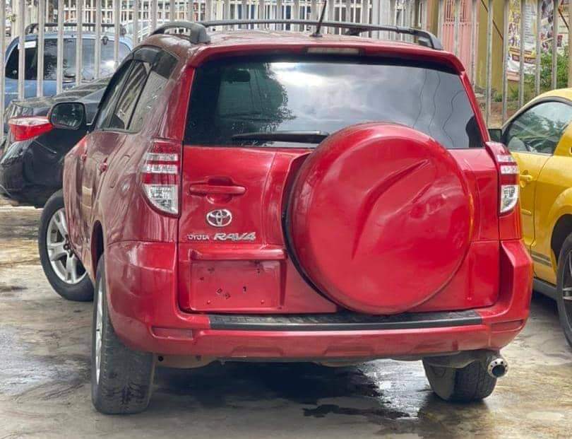 A picture of 2010 TOYOTA RAV4