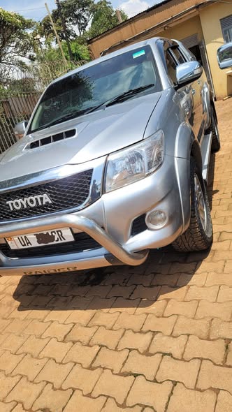 A picture of Vigo Pick up Automatic 2015 model at 88m