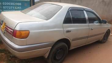 A picture of 1999 Toyota Premoi