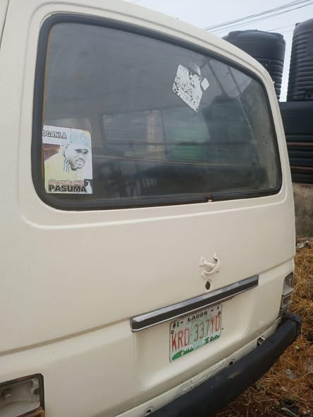 A picture of NISSAN URBAN FIRST BODY PAN ENGINE GEAR 09056218817