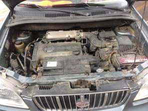 A picture of KIA carens 2008 model First body Gear Engine AC needs