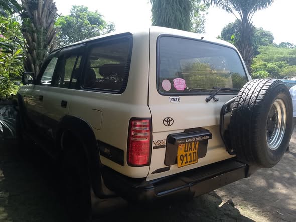 A picture of Toyota Land Cruiser Safari Car Automatic Diesel Engine For Sale