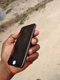 A picture of Iphone 7plain gb128 ef40 tuu