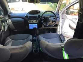 A picture of Vitz old