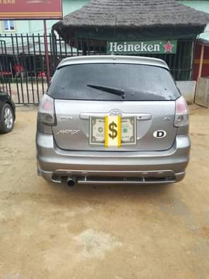 A picture of Toyota Matrix 2005 engine and gear is ok ac need