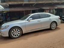 A picture of SHARP SALE Lexus460 Neat Nigeria used Price N 3million Factory