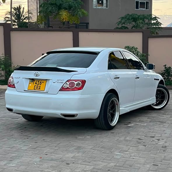 A picture of TOYOTA MARK X