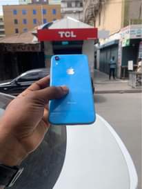 A picture of Iphone XR 64GB no face id