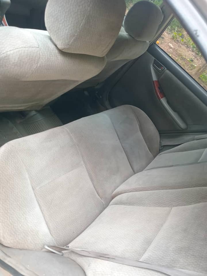 A picture of USED TOYOTA COROLLA 2004