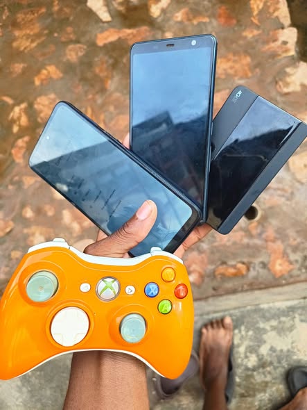 A picture of WiFi smartphones and PS pad