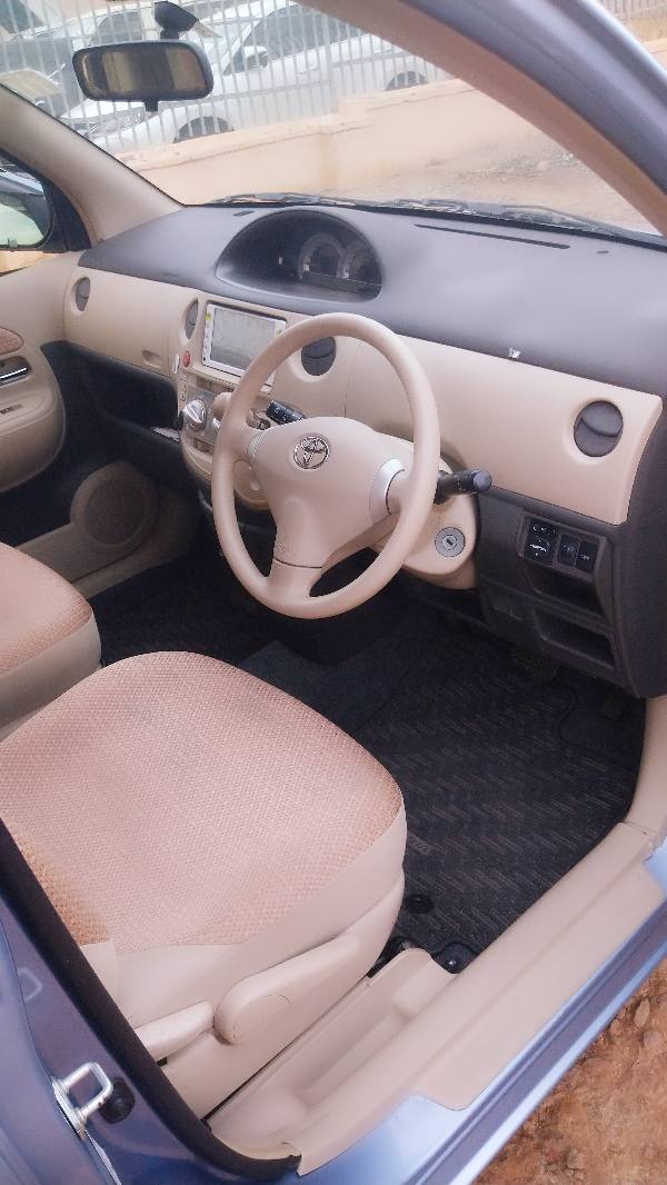 A picture of SIENTA _ MODEL 2012 QUICK SALE CALL 0757 999000 0774
