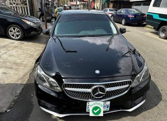 A picture of Mercedes Benz Model E350 AMG trim Year 2010 Price 6