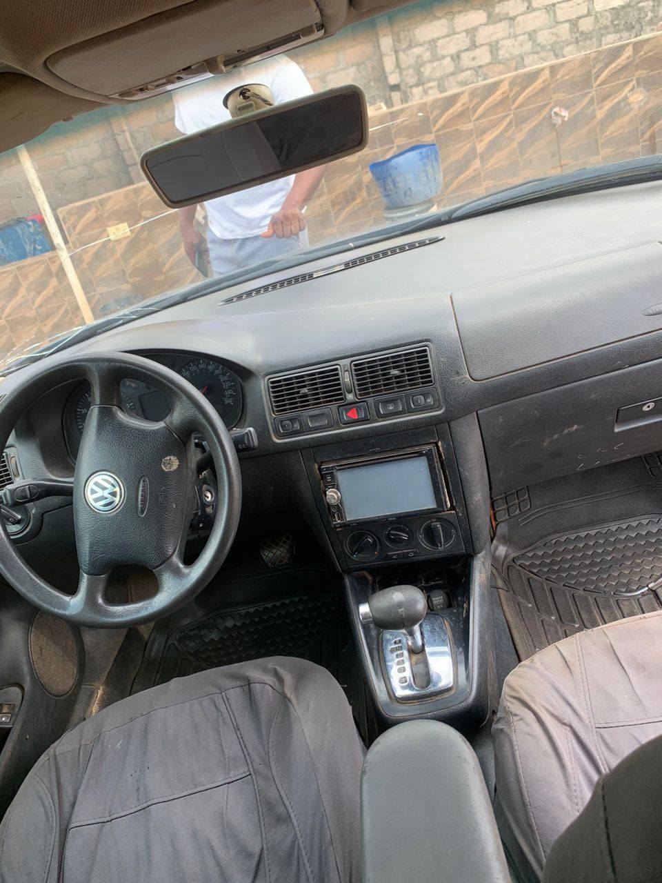 A picture of 2004 golf 4