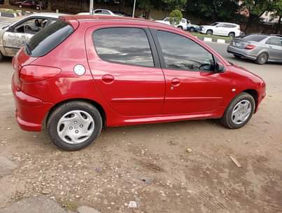 A picture of 2002 Peugeot 206 Manual transmission