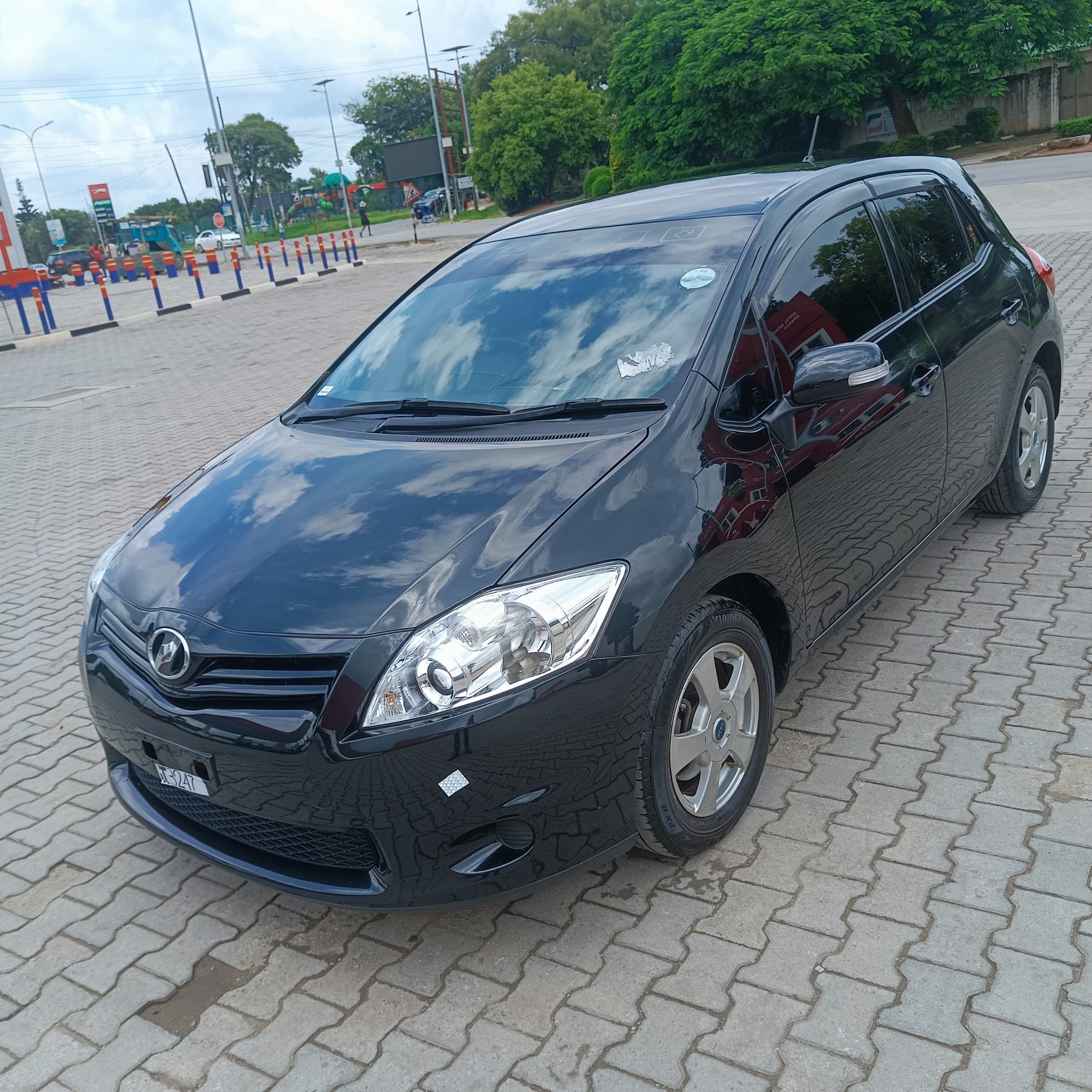 toyota auris