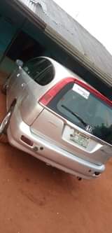 A picture of 2001 HONDA Stream 4 plugs