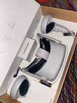 A picture of Meta quest 2 128gb VR open box