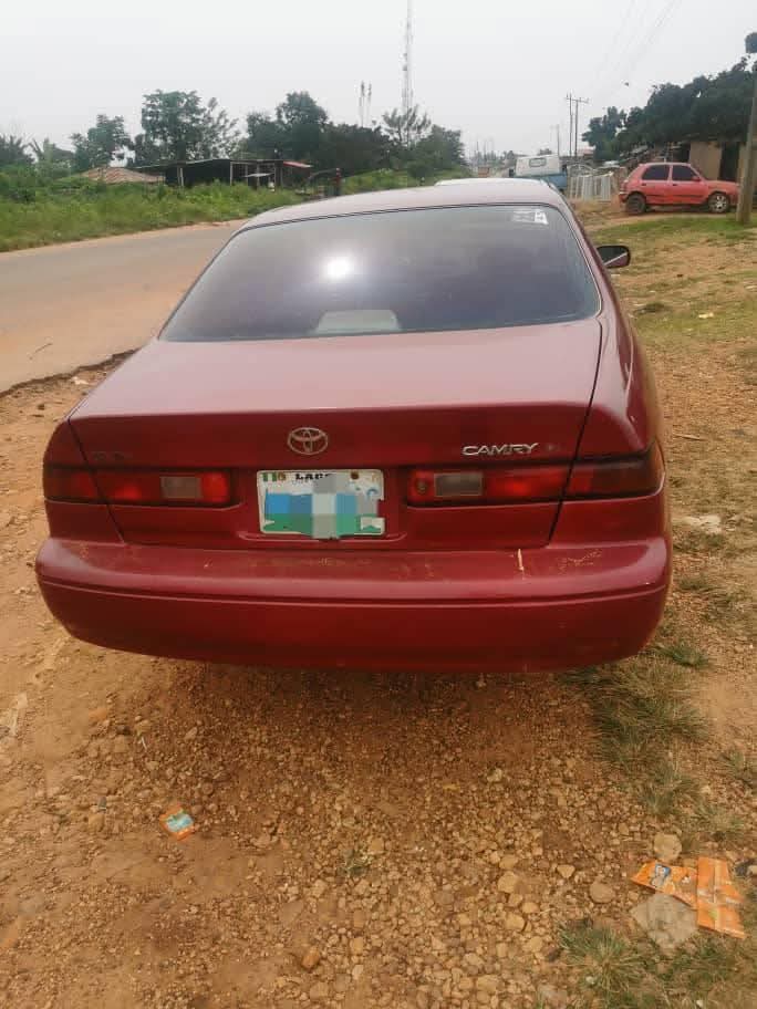 A picture of 2002 Toyota Camry camry pencil