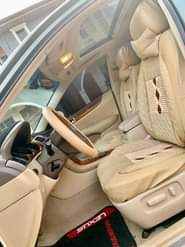 A picture of 5 months used 2005 lexus Es330 3 9 million Naira