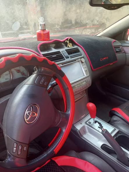 A picture of TOYOTA SOLARA AUTOMATIC TRANSMISSION PURE FIRST CLEAN BODY