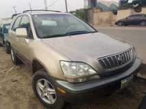 A picture of Lexus 300