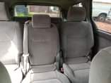 A picture of 2005 Toyota sienna going for 1 9m