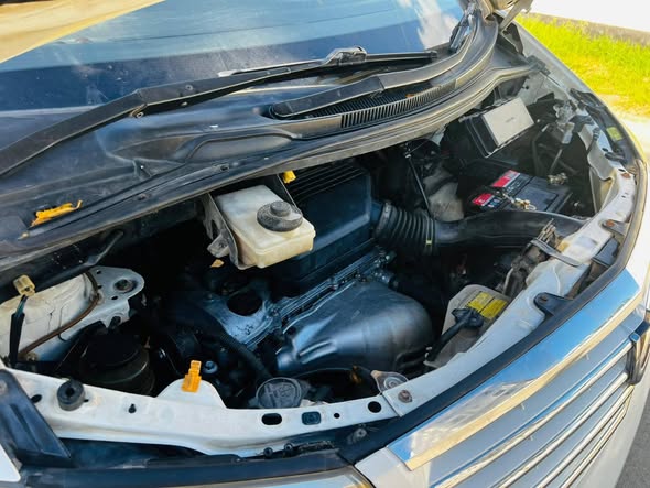 A picture of Toyota Alphard Whatsapp 0712690760 PriceBei 13 8mil 2AzCc 2360 Full