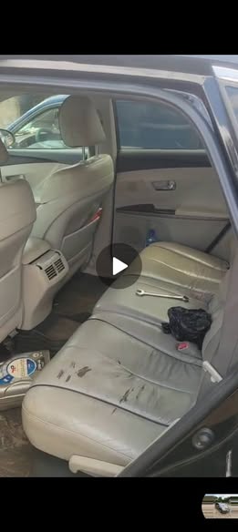 A picture of Super distress Sales 2010 TOYOTA VENZA