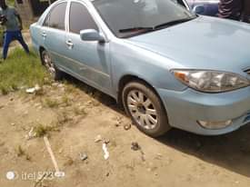 A picture of Toyota Camry 06