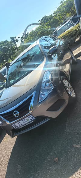 nissan almera