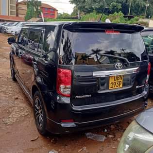 A picture of Toyota Rumion
