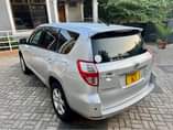 A picture of Toyota VanGuard