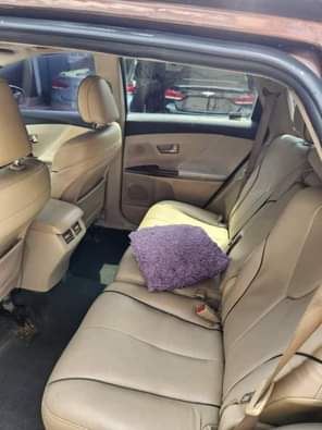 A picture of Toyota Avalon dashboard Silent Engine Smooth Gear Chilling AC Nothing