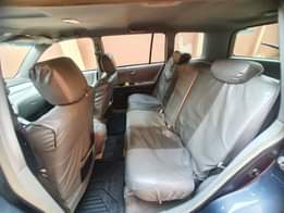 A picture of Toyota Highlander 04 Excellent new engine Excellent new gear AC